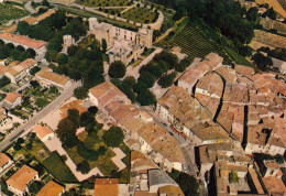 84 - La Tour D'Aigues - Vue Sur Le Centre Du Village Face Au Château, La Maison De Retraite Agricole Du Vaucluse - La Tour D'Aigues