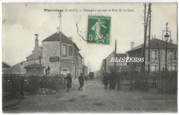 Pierrelaye (95) Passage A Niveau Rue De La Gare Envoyée En 1915 A Meru - Pierrelaye