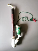 Pipe Allemande En Porcelaine Décor Biche, D'occasion 23cm - Porzellanpfeifen