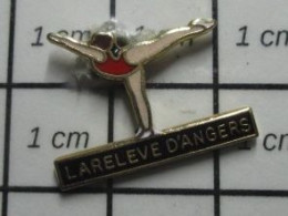 816c Pin's Pins / Beau Et Rare / SPORTS / CLUB DE GYMNASTIQUE FEMININE LA RELEVE D'ANGERS POUTRE  Apparente - Ginnastica