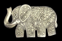 ICONICO BROCHE DE ELEFANTE EN MARCASITAS Y PLATA - Zilverwerk
