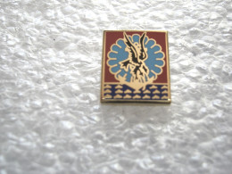 PINS DES PARACHUTISTES / TROUPES AEROPORTEES 11° BP  FAB. DELSART  NEUF - Army