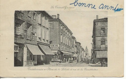 Delcampe - 82 -   CASTELSARRASIN Place De La Liberté Et Rue De La Constitution - Le Tarn Et Garonne   ** CPA Animée ** - Castelsarrasin