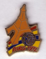 DD110 Pin's PTT LA POSTE ASPTT PARIS 1992 TOUR EIFFEL Achat Immédiat - Mail Services