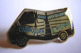 PINS PIN  CARROSSERIE E MIGNARD Véhicule Cassé - Autres & Non Classés