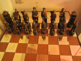 Jeux D'échec Gaulois Contre Romains - Jouets Anciens