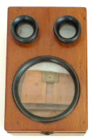 Fotographie Stereobetrachter Holz II (Alterungsspuren) - Fotografía