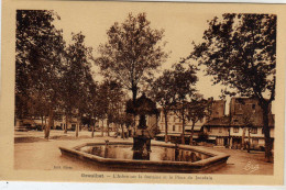 Graulhet L'arbre Sur La Fontaine Et Place De Jourdain - Graulhet