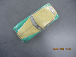 Carcasse De Carrosserie De Voiture En Tôlr Litho Peut-être  Jouet Joustra - Jouets Anciens