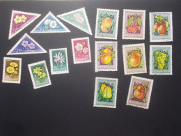 Lot 16 Timbres Fleurs 1958 & Foire Agricole 1954 - HONGRIE - N° 1249/1256 & 1130/1137 (B978) - Oblitérés