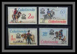 067 Tchécoslovaquie (Czechoslovakia) N°2213/2216 PRAHA 78 UNIFORMES MILITAIRES COTE 4.5 - Ungebraucht