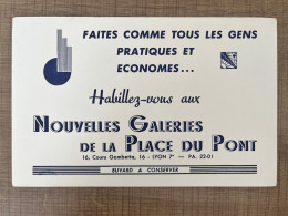 Faites Comme Tous Les Gens Pratiques Et Economes… Habillez Vous Aux Nouvelles Galeries De La Place Du Pont - Kleding & Textiel