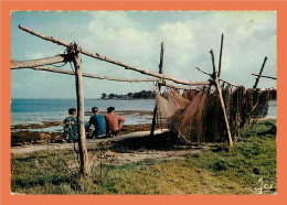 A342 / 441 Filets SÃ©chant Dans Un Petit Port De PÃªche De Bretagne - Fischerei