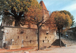 38 LA-COTE-SAINT-ANDRE Vue Sur La Place Et L'église (Scan R/V) N° 23 \MT9152 - La Côte-Saint-André