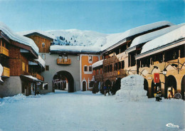 73 VALMOREL Les Avanchers La Place Du Village  (scan R/V) N° 32 \ PF1401 - Valmorel