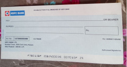 HDFC  BANK ..KANPUR   BRANCH BLANK CHEQUE - Cheques & Traveler's Cheques
