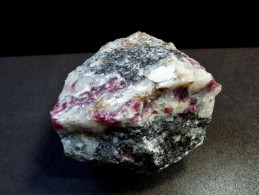 Corundum ( Var. Ruby) With Zoisite Quartz Matrix ( 6 X 5 X 3.5 Cm ) - Mundarara Mine - Arusha - Tanzania - Minerales