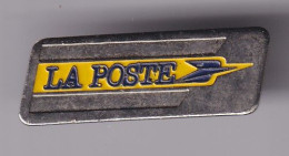 Pin's La Poste L' Emblème  Réf 8744 - Mail Services