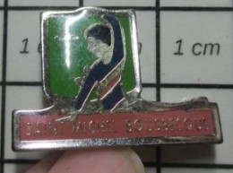 SP05 Pin's Pins / Beau Et Rare / SPORTS / GYMNASTIQUE FEMININE POUTRE CLUB SAINT MICHEL BOUSBECQUE - Ginnastica