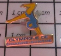 SP05 PINS PIN'S / Beau Et Rare : SPORTS / GYMNASTIQUE FEMININE OLYMPIQUE DE GRANDE SYNTHE - Ginnastica