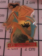 SP05 PINS PIN'S / Beau Et Rare : SPORTS / GYMNASTIQUE  FEMININE LES COLOMBES FILLES EN BODY - Ginnastica