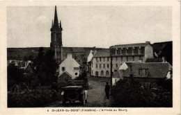 CPA St-JEAN-du-DOIGT (Finistere) - L'Arrivée Au Bourg (252491) - Saint-Jean-du-Doigt