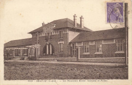 CPA Bray-Lû-Les Nouvelles écoles-9828-Timbre        L3899 - Bray-et-Lû