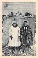 ESQUIMAU USA ALASKA Barrow Utqiagvik Denbigh Détroit De Behring Couple Inuit Canada Eskimo 27 OO 0932 - Fairbanks