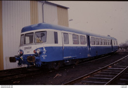 Photo Diapo Diapositive Slide TRAIN Autorail Automoteur SNCF X 2905 à NEVERS Le 27/01/1994 VOIR ZOOM - Diapositives (slides)