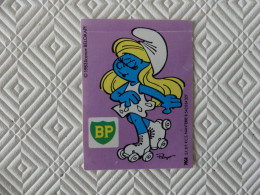 Autocollant Voiture Carburant BP Schtroumpfette Patins à Roulettes 1983 - Otros & Sin Clasificación