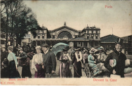 CPA PARIS 10e Devant La Gare (923566) - Nahverkehr, Oberirdisch