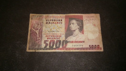 MADAGASCAR 5000 FRANCS 1974 - Madagascar