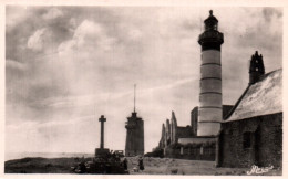 CPA - PHARE - Le Phare De La Pointe Saint-Mathieu Haut. 35m. - Edition J.Nozais - Leuchttürme