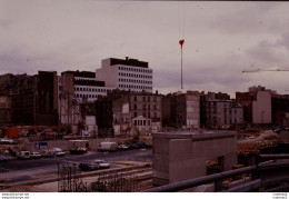 Photo Diapo Diapositive Slide TRAIN Travaux Vers PARIS GARE DE LYON SNCF Le 30/04/1992 VOIR ZOOM - Diapositives (slides)