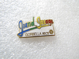 PIN'S   RENAULT    GRAND GARAGE  GORBELLA   NICE  Email Grand Feu - Renault