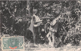 Guinee Conakry Cuillette Du Caoutchouc Saigee Des Lianes ( Scan Recto Verso)NONO0005 - Guinea