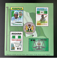 Nigeria 2000 Mi. Bl. 23 Return To Democracy Démocratie Demokratie Olosegun Obasanjo Justice - Nigeria (1961-...)