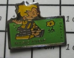 816b PINS PIN'S / Beau Et Rare : ADMINISTRATIONS / ECOLE MARIE CURIE TONNEINS - Administración