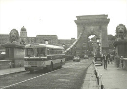 BUS AUTOBUS IKARUS BKV VOLKSWAGEN VW BEETLE * BUDA CASTLE SZECHENYI CHAIN BRIDGE BUDAPEST LION * Reg Volt 0001 * Hungary - Busse & Reisebusse