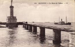 CPA Phare Bayonne La Barre De L'Adour Bateau - Lighthouses