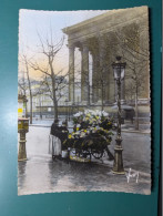 PARIS LA MADELEINE MARCHAND AMBULANT LA POSTE - Venters
