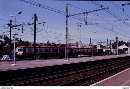 Photo Diapo Diapositive Slide TRAIN Autorail SNCF à MORET VENEUX LES SABLONS Le 25/09/1992 VOIR ZOOM - Diapositives (slides)