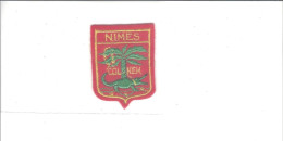 ECUSSONS TISSUS   NIMES             DPT  30     **  RARE       A  SAISIR  **** - Patches