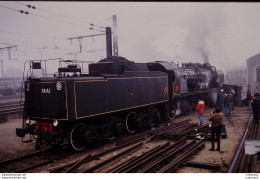 Photo Diapo Diapositive Slide TRAIN Locomotive à Vapeur SNCF 231 K 8 à MONTEREAU Le 05/12/1992 VOIR ZOOM - Diapositives (slides)