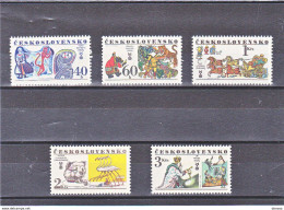 TCHECOSLOVAQUIE 1977 LIVRES POUR ENFANTS  Yvert 2227-2231, Michel 2391-2395 NEUF** MNH Cote 4,50 Euros - Ungebraucht