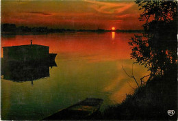 Coucher De Soleil - CPM - Voir Scans Recto-Verso - Hold To Light
