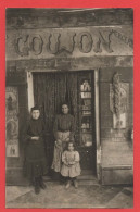 84 - La Tour D'Aigues - Carte Photo épicerie Rue Des Fours - La Tour D'Aigues