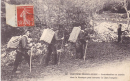 Frontière Franco-Suisse - Contrebandiers En Marche Dans La Montagne Pour Traverser La Ligne Française - Customs