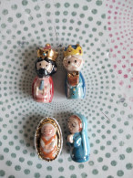 4 Fèves Nativité Dorée 2019 Prime Marie Jésus Roi Mage - Santons