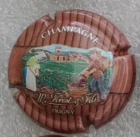 1 Capsule Champagne Forest M. & Fils	Fond Marron - Autres & Non Classés
